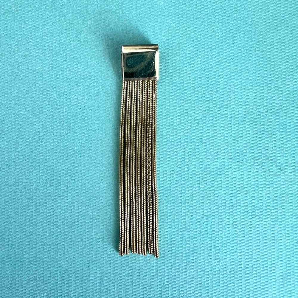 Silver 925 fringe style pendant.